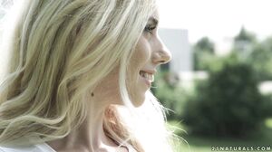 21 Sextury   21 Naturals   Laying In The Grass   Nesty