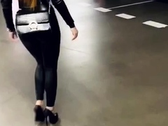 European Amateur Gives Wicked Head Outdoors In Public