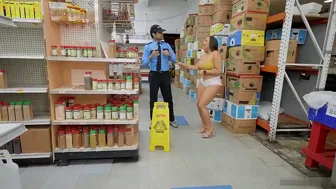 Crazy Sluts Shop While Fuck And Squirt With Sales Guy   Carmela Clutch