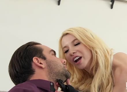 Teen Blonde Gets Deeply Fucked In Shaved Cunt