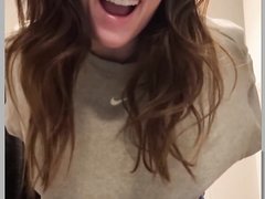 WHITE GIRL TITS REVEAL