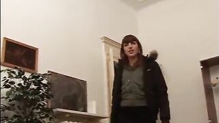 Anteprima Del Video: Bella Rossa Tatuata Devastata Da 2 Puttanieri