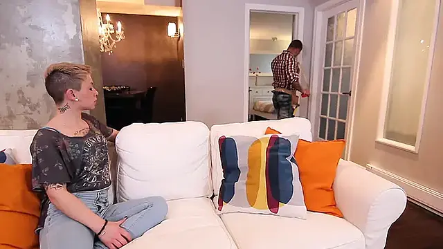 Construction Worker Fucks Horny Housewife Deep In The Throat