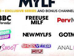 Milf Demi Diveena Has Big Booty And Loves To Fuck   MYLF