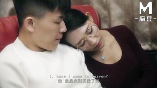 The Concupiscent Woman Tempted The Guy Sitting Next To Her On The Bus And Had Secret Sex