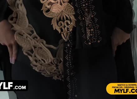 Muslim Milf Tastes Prick And Takes Creampie In Pussy