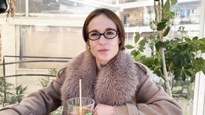 JacquieEtMichelTV   Alma 24   Years Old From Bordeaux