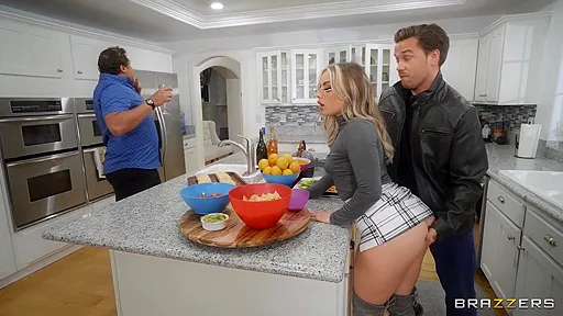 Kyle Mason And Anna Claire Clouds In Sneaky Squirting With Her Ex / 17.2.2024